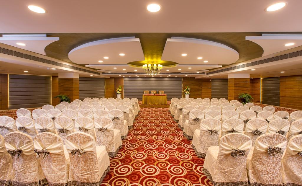 Pai Viceroy Hotel Tirupati Exterior photo